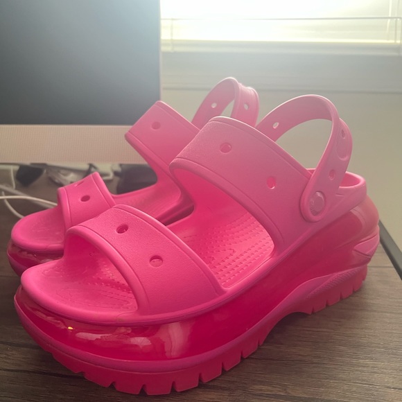Croc’s Mega Crush Sandal women’s size 8 - Picture 3 of 3